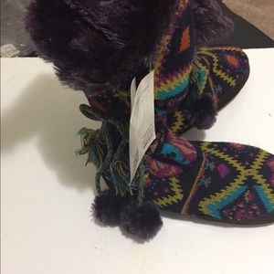 Muk Luk slippers  Sale!